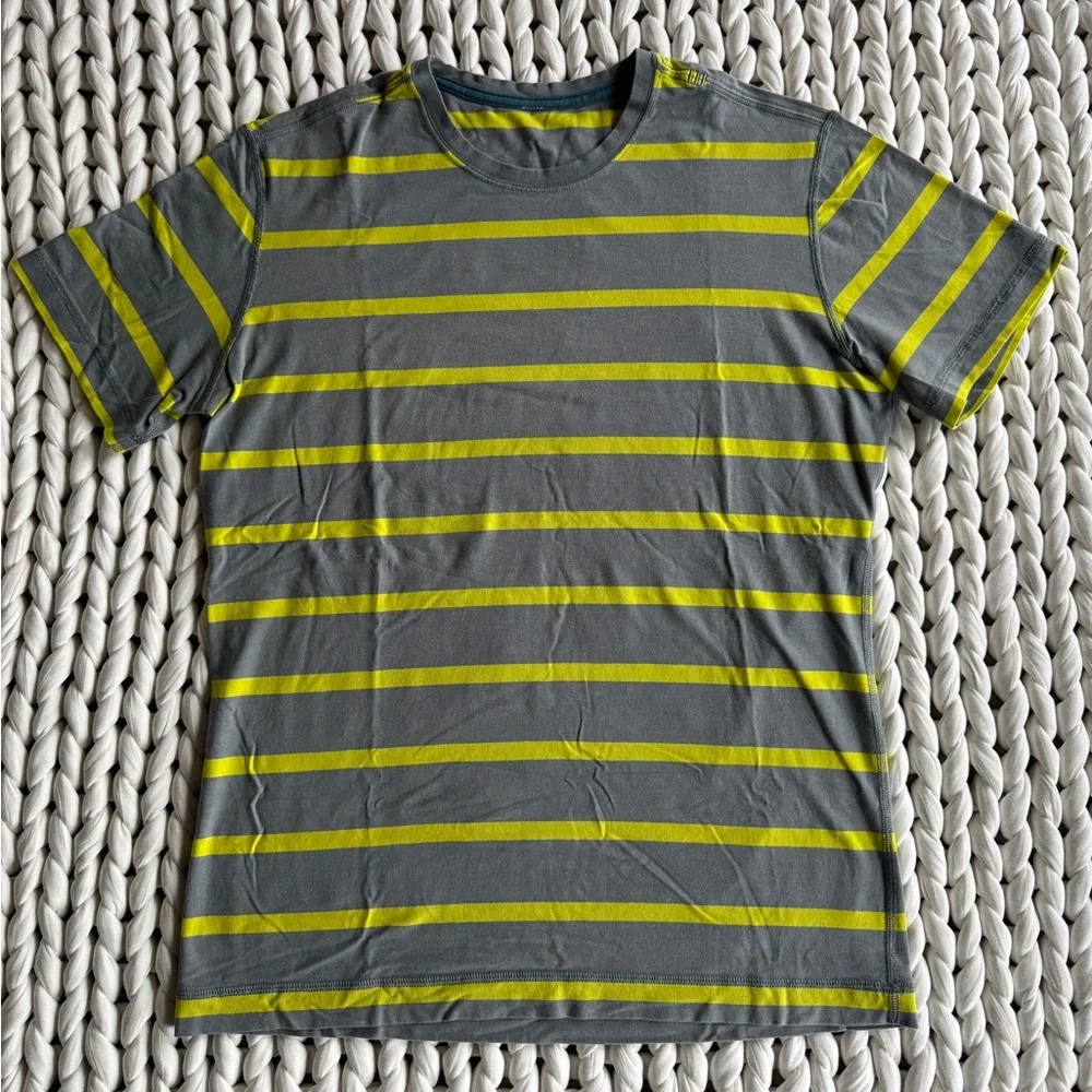 Lululemon 5 Year Basic Tee Gray and Yellow Striped Short Sleeve T-shirt NWOT - Picture 1 of 4